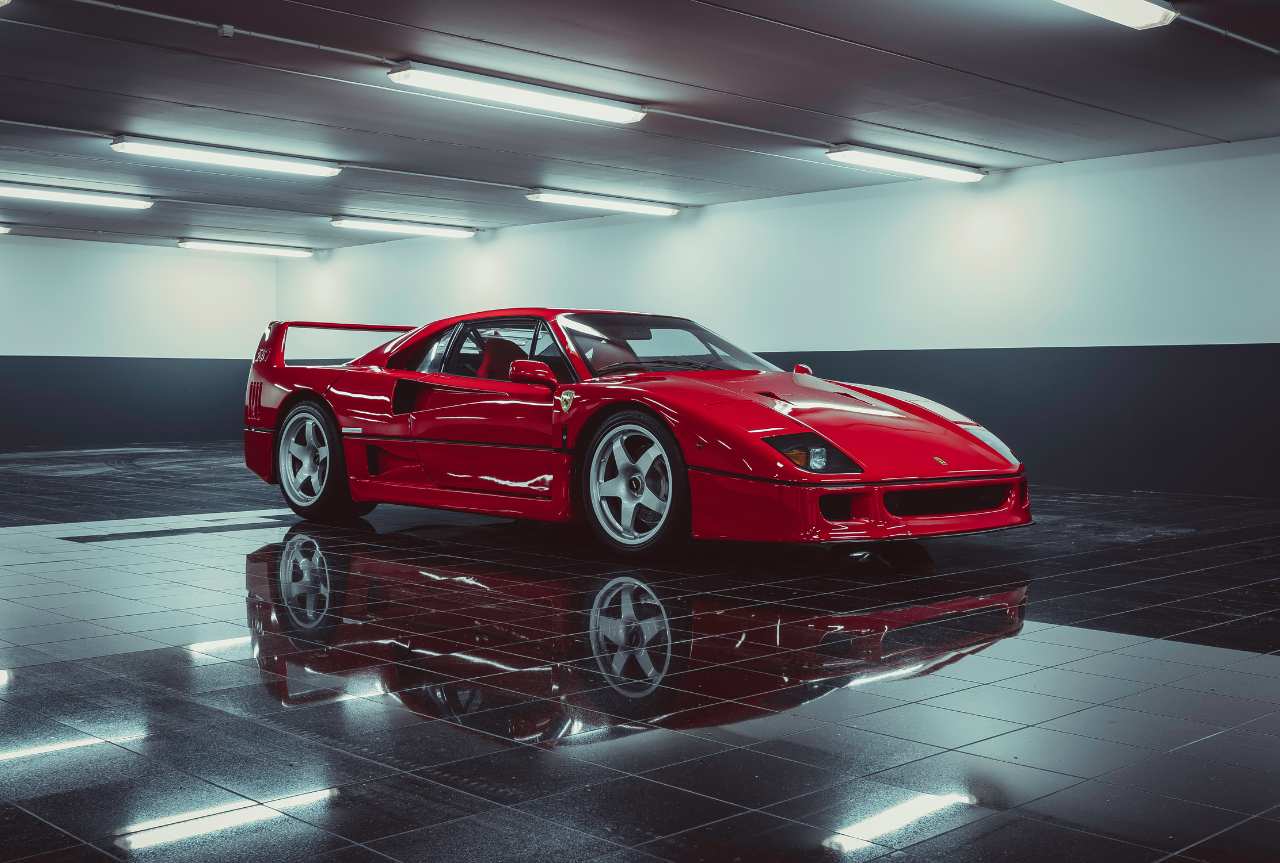 Assicurazione per auto di lusso: guida completa, coperture e costi